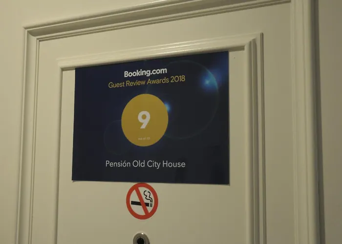 ペンシオン オールド シティ ハウス ゲストハウス *