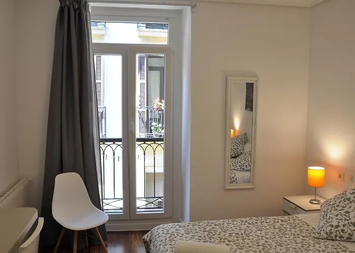 ゲストハウス ペンシオン オールド シティ ハウス